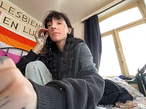 Snapshot of Styxlust chatting on 03/12/26, 10:43 Styxlust online show from 03/12/26, 10:43