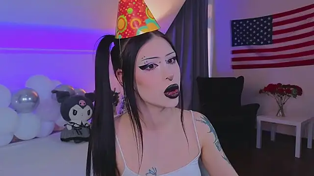 Snapshot of venomeowww__ chatting on 01/07/26, 03:53 venomeowww online show from 01/07/26, 03:53