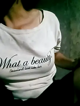 Lisa pusy online show from 10/23/25, 11:20