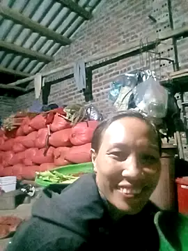 Lisa pusy online show from 11/12/25, 10:15