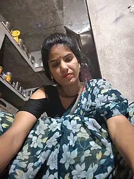 Snapshot of Riya_jaan12 chatting on 05/29/26, 02:42 Riya jaan12 online show from 05/29/26, 02:42