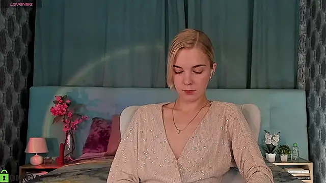 Snapshot of Aurora_Bennet chatting on 09/25/25, 12:14 Aurora Bennet online show from 09/25/25, 12:14