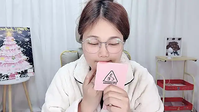 Snapshot of Dec-7758 chatting on 03/03/26, 06:41 Dec-7758 online show from 03/03/26, 06:41