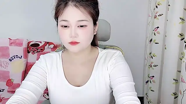 Snapshot of Dec-7758 chatting on 03/07/26, 02:14 Dec-7758 online show from 03/07/26, 02:14