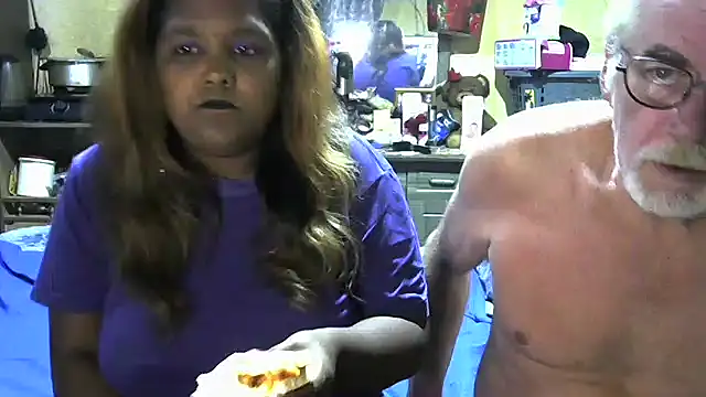 Snapshot of crazyloverstasmike chatting on 10/02/25, 06:59 crazyloverstasmike online show from 10/02/25, 06:59