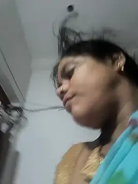 Snapshot of Setty54 chatting on 09/30/25, 10:59 Setty54 online show from 09/30/25, 10:59