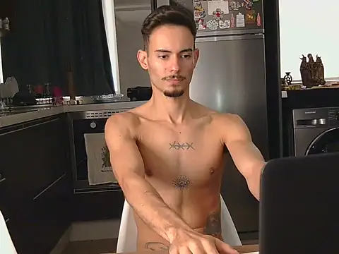 Snapshot of Oheitorofc chatting on 10/21/25, 01:23 Oheitorofc online show from 10/21/25, 01:23