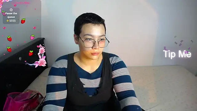 Snapshot of Cherry_vald chatting on 07/05/26, 11:50 Cherry vald online show from 07/05/26, 11:50