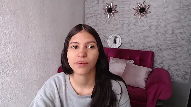 Evagirl69 online show from 03/06/26, 12:23