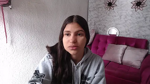 Evagirl69 online show from 05/04/26, 12:12