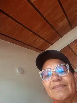 Vickysweeeettt online show from 06/17/26, 05:47