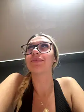 DivineDesireDuo online show from 11/01/25, 10:56