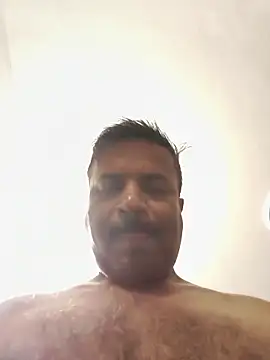 Snapshot of vardh033 chatting on 01/07/26, 06:05 vardh033 online show from 01/07/26, 06:05