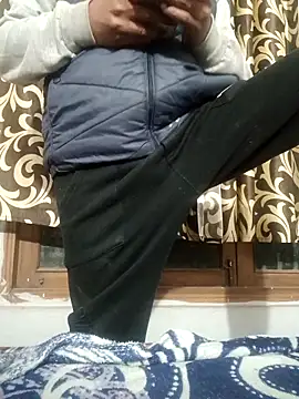 Snapshot of vardh033 chatting on 01/15/26, 04:55 vardh033 online show from 01/15/26, 04:55