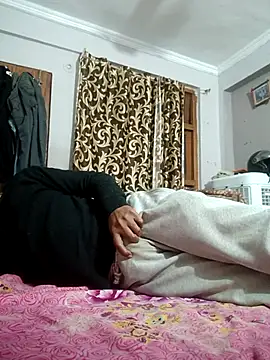 Snapshot of vardh033 chatting on 02/03/26, 10:53 vardh033 online show from 02/03/26, 10:53