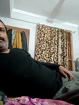 Snapshot of vardh033 chatting on 02/08/26, 07:23 vardh033 online show from 02/08/26, 07:23