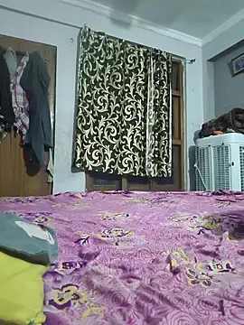 Snapshot of vardh033 chatting on 02/15/26, 11:45 vardh033 online show from 02/15/26, 11:45