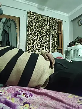 Snapshot of vardh033 chatting on 02/18/26, 05:53 vardh033 online show from 02/18/26, 05:53