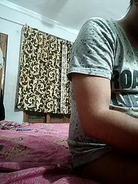 Snapshot of vardh033 chatting on 03/02/26, 06:58 vardh033 online show from 03/02/26, 06:58