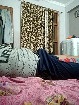 Snapshot of vardh033 chatting on 03/02/26, 10:55 vardh033 online show from 03/02/26, 10:55