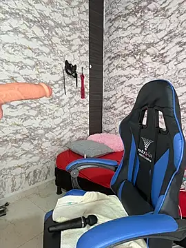 AlisSon  hot online show from 12/14/25, 06:45