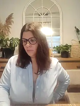 Snapshot of Aambre95Esexy chatting on 10/17/25, 07:11 Aambre95Esexy online show from 10/17/25, 07:11