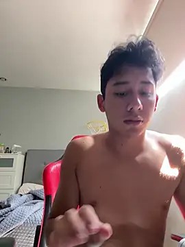 Snapshot of leduck7 chatting on 09/16/25, 04:19 leduck7 online show from 09/16/25, 04:19