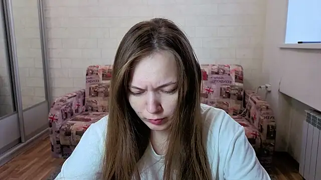 AlisaWyn online show from 11/12/25, 04:57