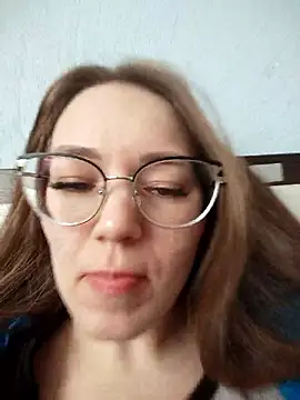 Snapshot of AlisaWyn chatting on 01/19/26, 05:44 AlisaWyn online show from 01/19/26, 05:44