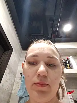 Snapshot of AlisaWyn chatting on 03/06/26, 12:51 AlisaWyn online show from 03/06/26, 12:51