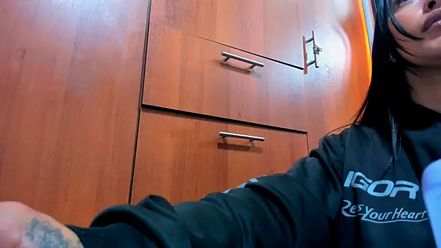 Snapshot of scarletr_red chatting on 09/13/25, 08:30 scarletr red online show from 09/13/25, 08:30