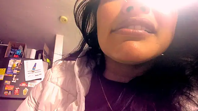 Snapshot of scarletr_red chatting on 09/26/25, 10:58 scarletr red online show from 09/26/25, 10:58