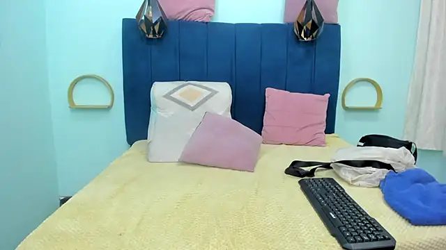 Adrianasex 69x online show from 04/25/26, 11:35