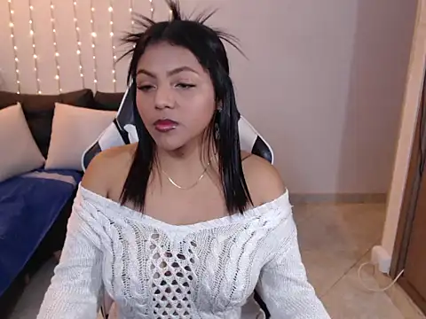 veronica em1 online show from 09/13/25, 01:11