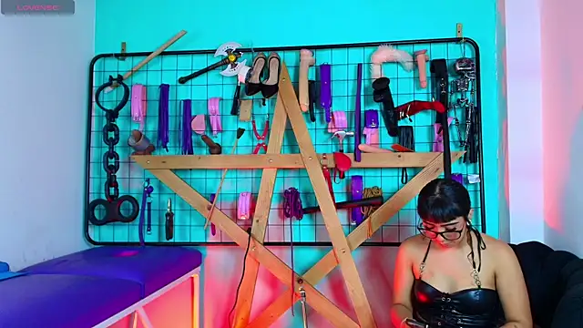 Mrmia bdsm extreme online show from 12/17/25, 12:55