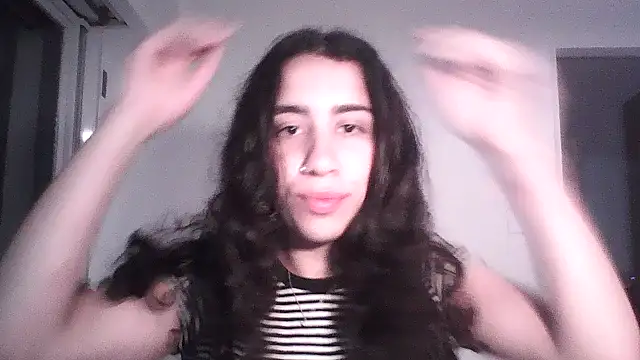 Snapshot of Souphicherry chatting on 09/20/25, 10:22 Souphicherry online show from 09/20/25, 10:22