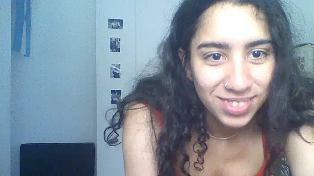 Snapshot of Souphicherry chatting on 10/16/25, 07:04 Souphicherry online show from 10/16/25, 07:04