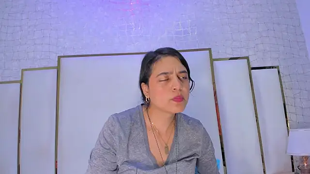 Snapshot of thalia888_ chatting on 05/08/26, 07:08 thalia888 online show from 05/08/26, 07:08