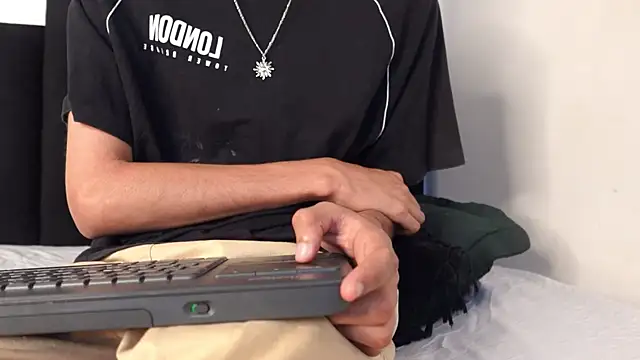 alexmark  online show from 02/18/26, 01:18