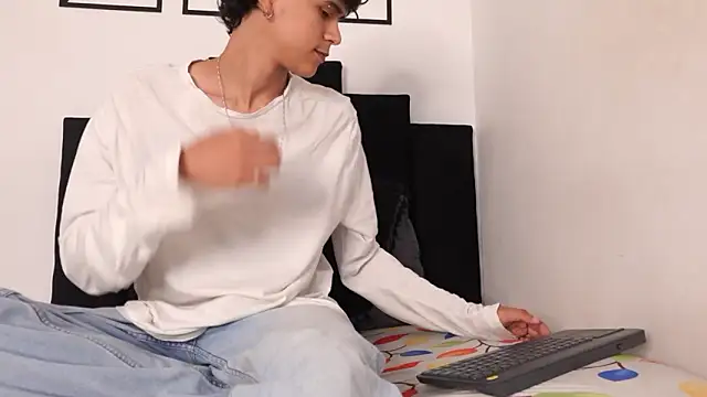 alexmark  online show from 03/05/26, 03:30