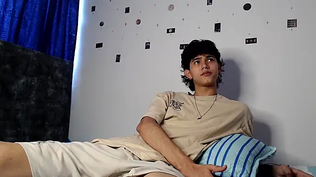 alexmark  online show from 05/06/26, 06:13