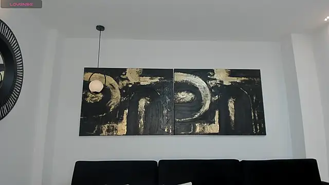 LeahNovac online show from 11/26/25, 11:22