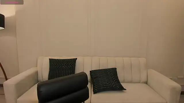 LeahNovac online show from 11/28/25, 11:24