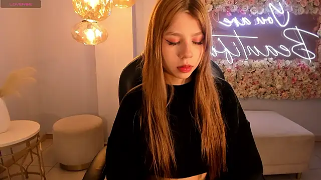 Snapshot of TiffannySins chatting on 03/01/26, 11:12 TiffannySins online show from 03/01/26, 11:12