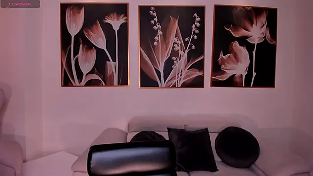 Snapshot of TiffannySins chatting on 03/03/26, 11:16 TiffannySins online show from 03/03/26, 11:16