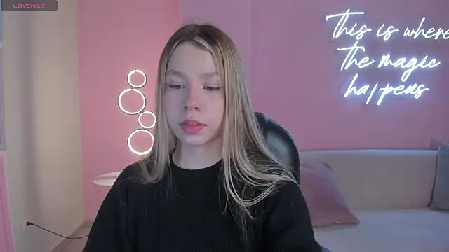 TiffannySins online show from 06/09/26, 02:56