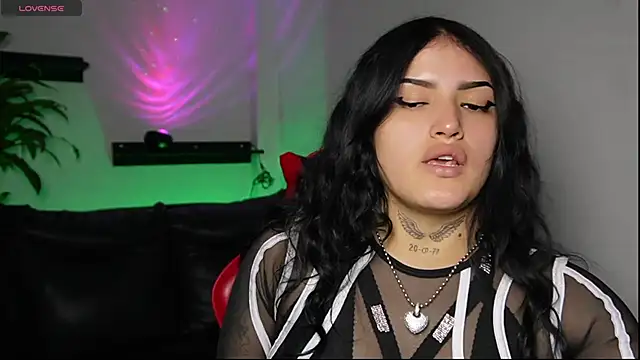 sari belle online show from 09/29/25, 09:19