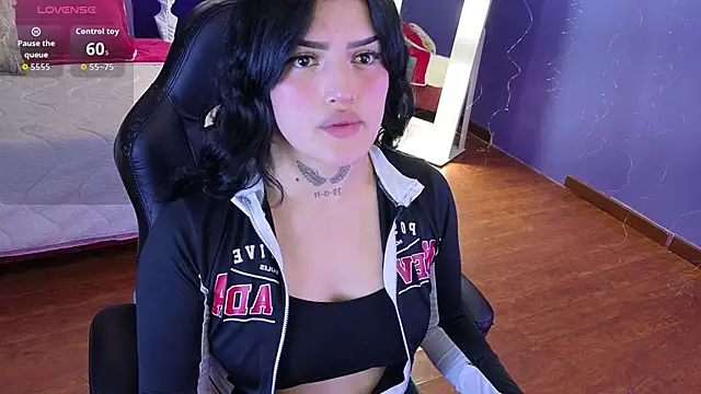 sari belle online show from 11/24/25, 08:52