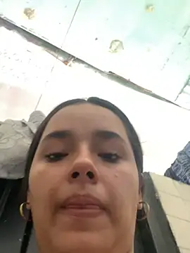 Luciaparker03 online show from 10/21/25, 09:37