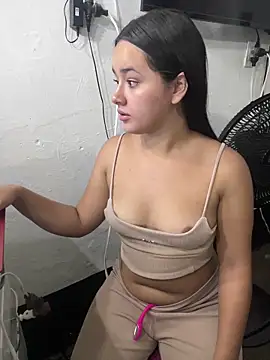 Luciaparker03 online show from 06/17/26, 10:17